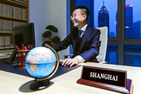 找上海闵行区律师替我立案多少钱